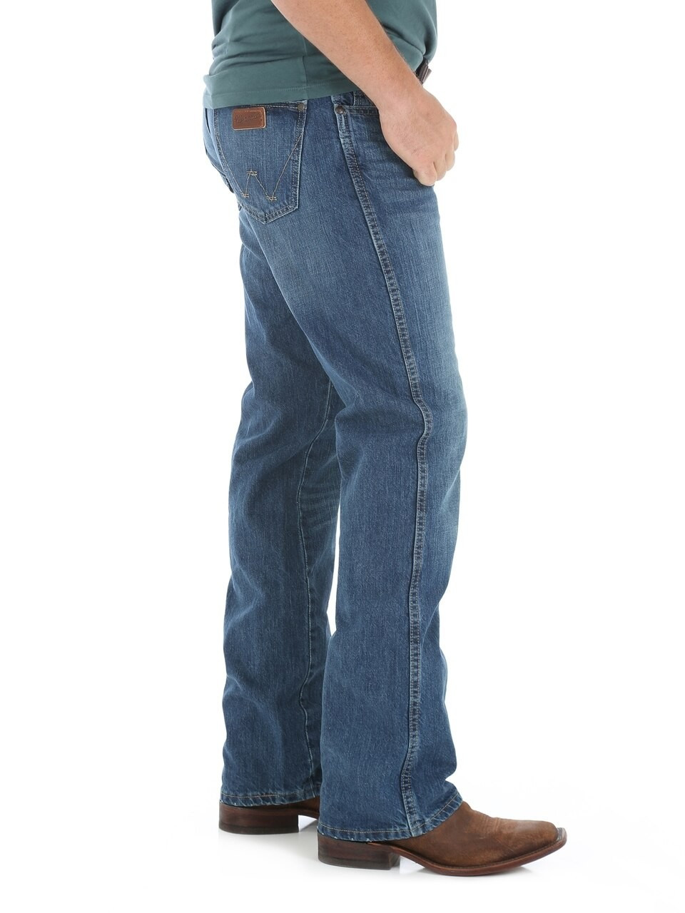 Wrangler Retro® Men's Relaxed Fit True Blue Jeans