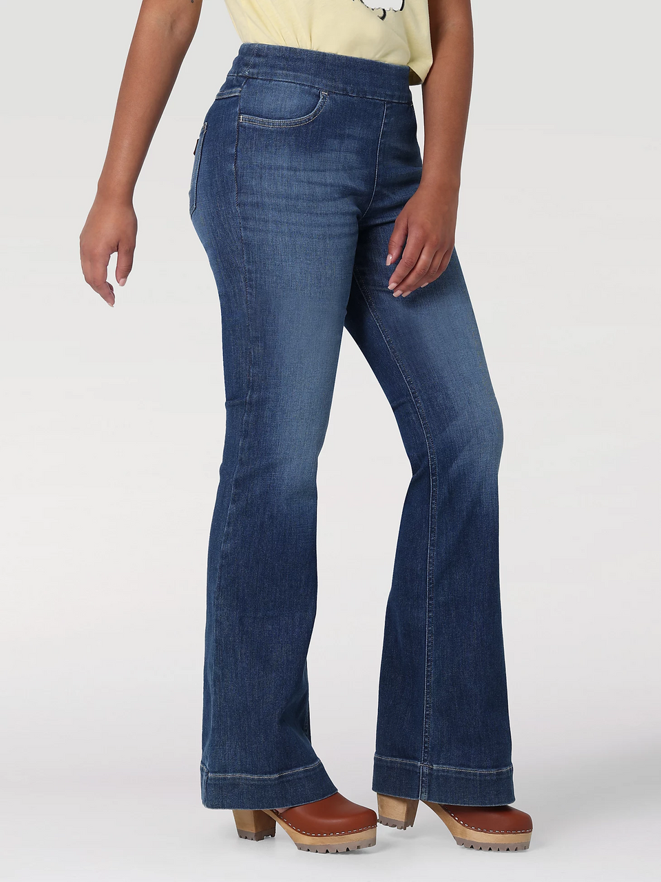 Wilma' Wrangler Retro High Rise Trouser Jean with Released Hem