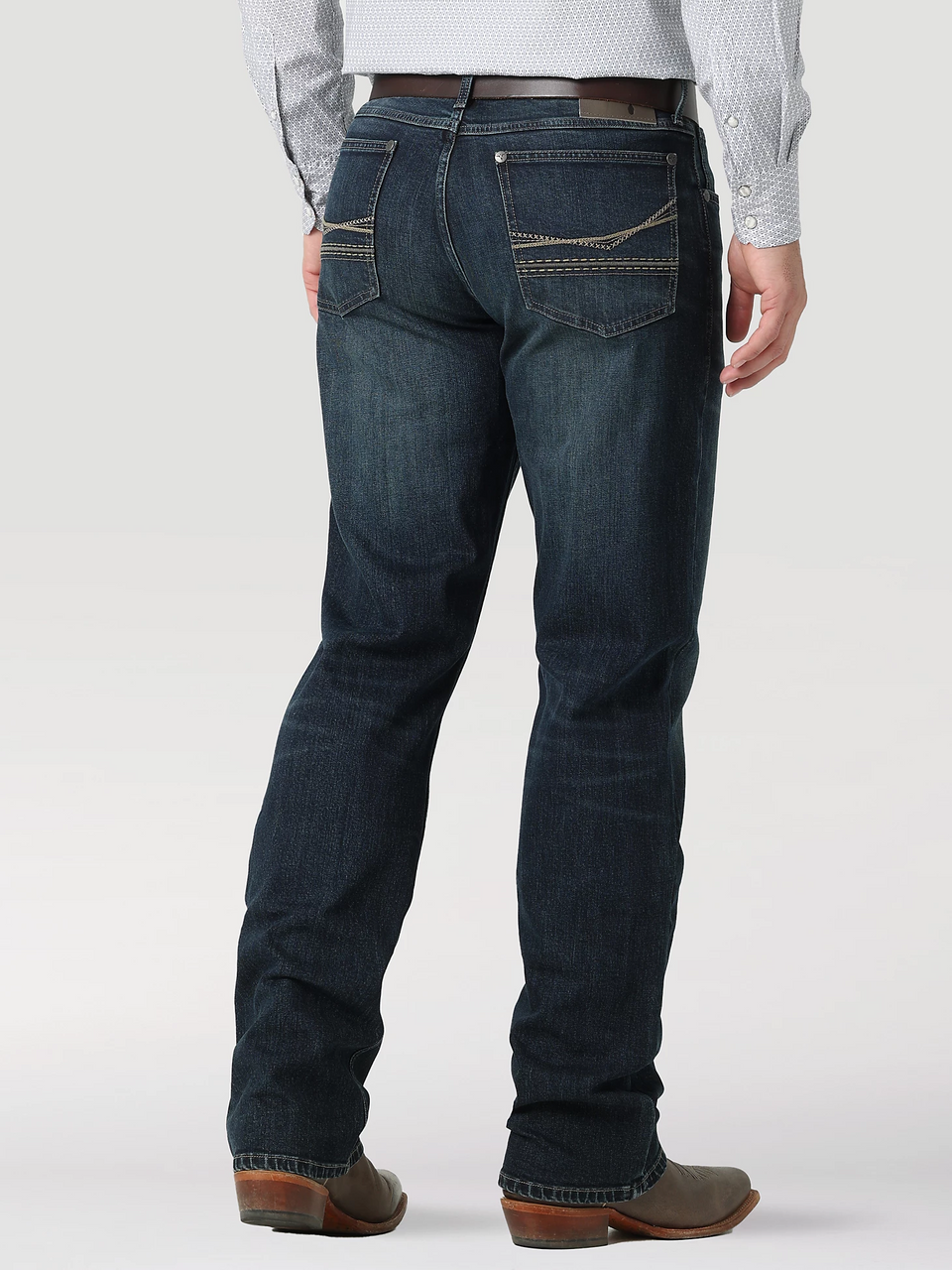 https://cdn11.bigcommerce.com/s-t1n43taf3i/images/stencil/1280x1280/products/43778/152019/Wrangler-Men-s-20X-No.-33-Extreme-Relaxed-Fit-Jean__S_1__04867.1682703501.png?c=2