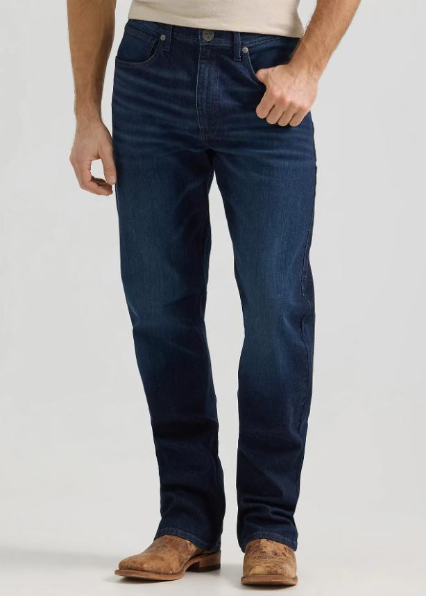Wrangler Men's Tall 33 Extreme 20X Collection Relaxed Fit Staight 並行輸入品 Wrangler 20X® Men\u0027s No.33 Extreme Relaxed Fit Jeans in Alverado