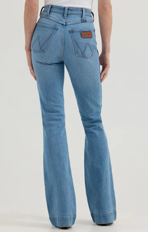 Wrangler Retro® Ladies' Bailey HR Trouser Jeans in Jordyn Wrangler Retro® Ladies' Bailey HR Trouser Jeans in Jordyn