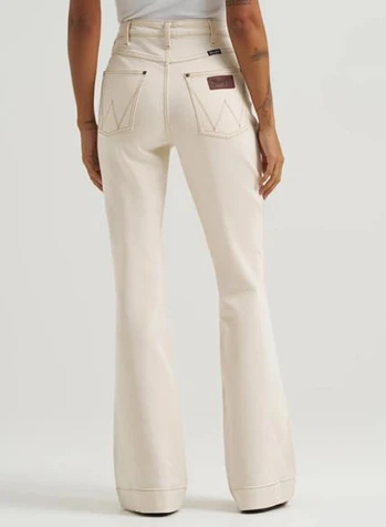 SALE Wrangler Retro® Ladies' Ivory Bailey HR Colorwash Trouser Jeans in Allie