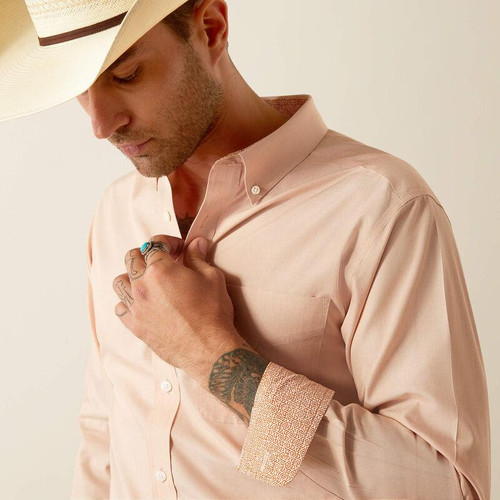 Ariat Men's L/S Solid Light Brown/Peach WF Fitted Button Shirt