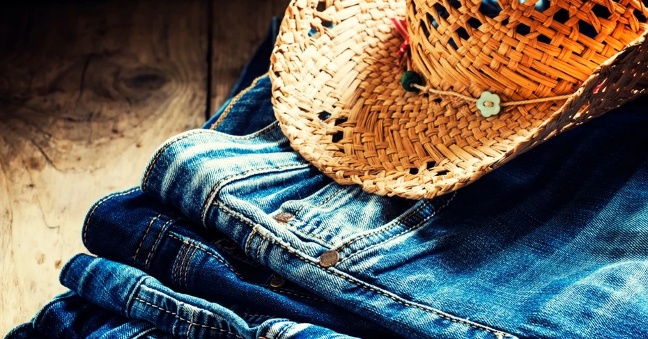 Easy Outfit Ideas with Women's Western Denim