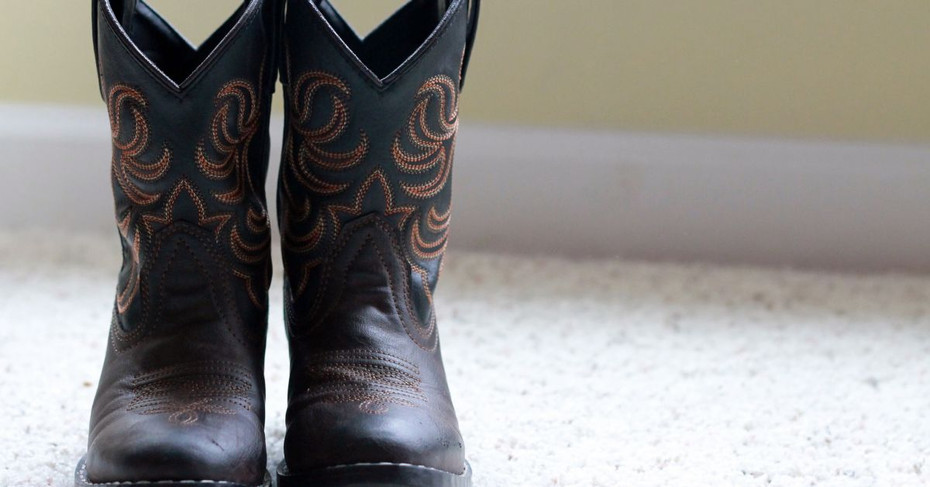 How To Pick the Right Size Cowboy Boots for Kids