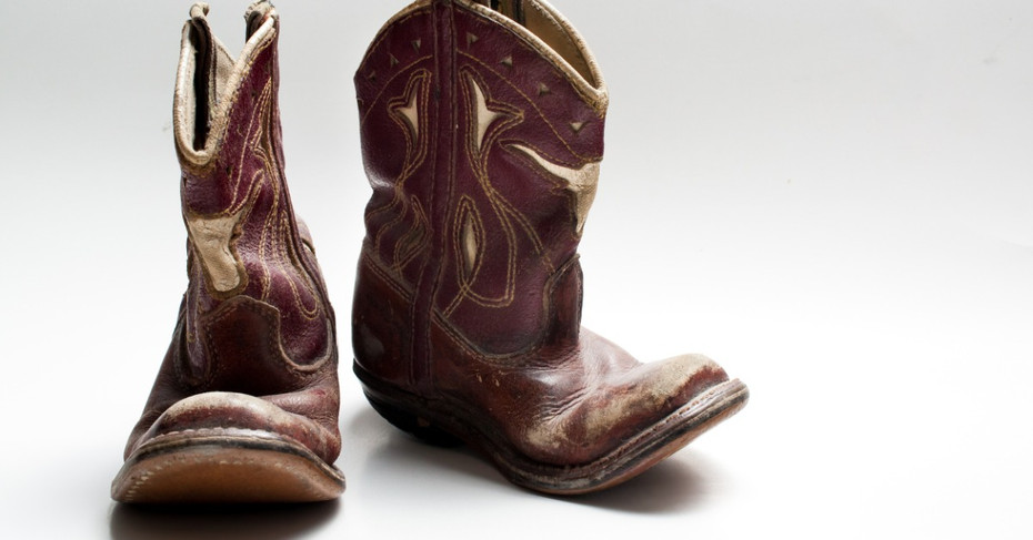 How To Adjust Your Toddler's Boots As They Grow