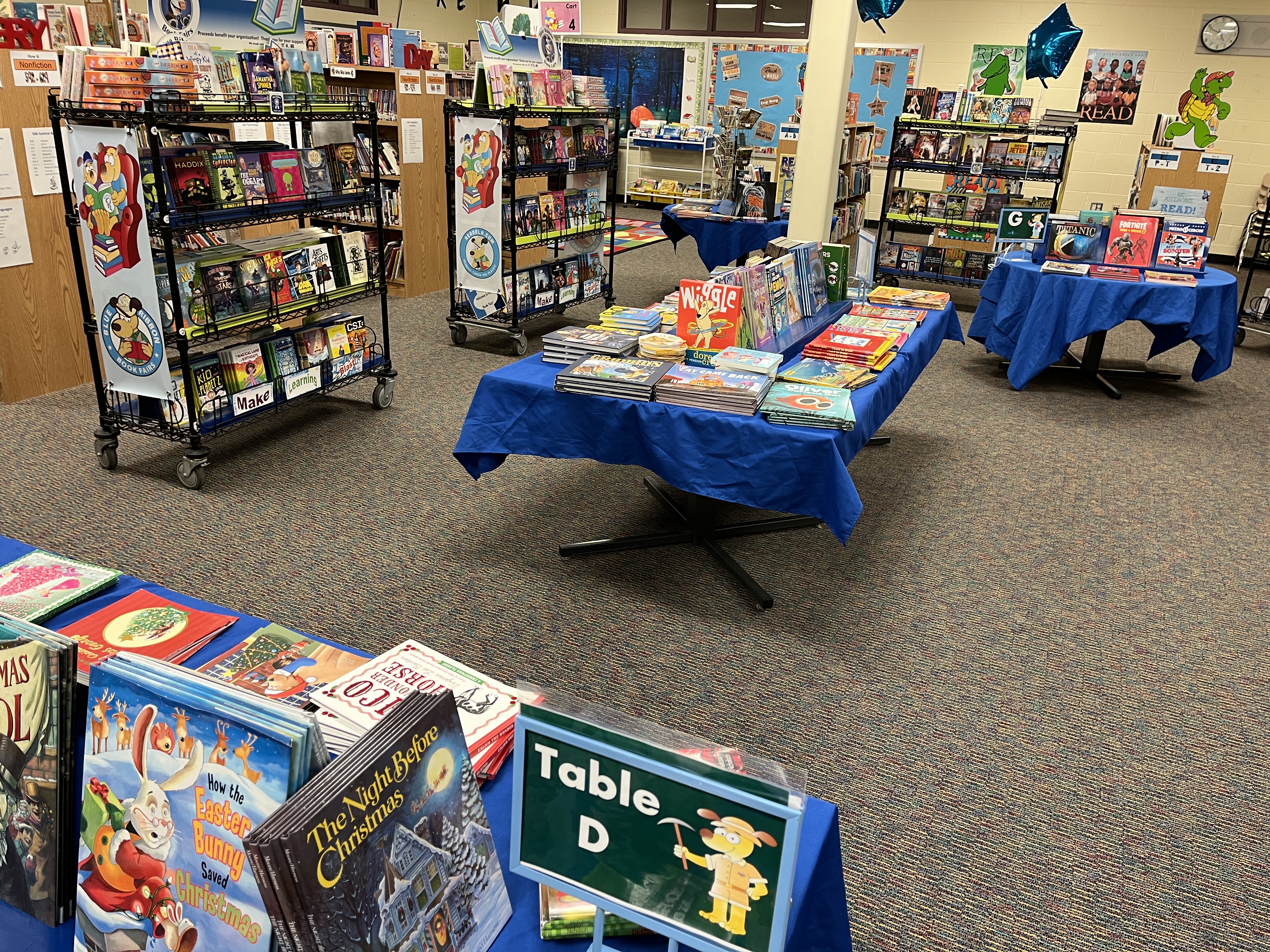 blue-ribbon-book-fairs-picture-book-table.jpg