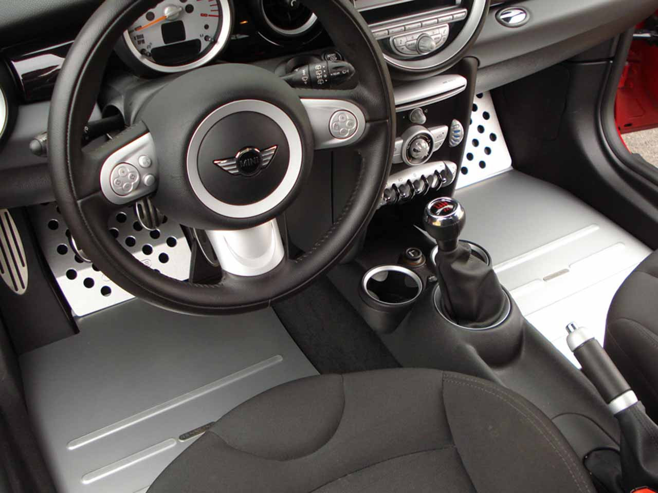 MINI (R55-R59) Track Mat - Passenger Side