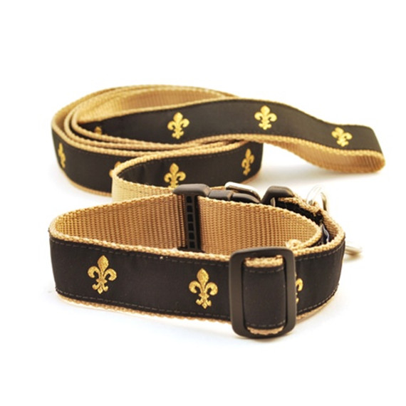 Fleur de Lis on Black (Narrow Roman Harness)