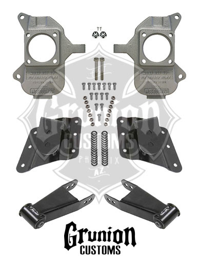 Chevy Silverado 1500HD 2001-2003 2/4 Lowering Kit McGaughys 33082