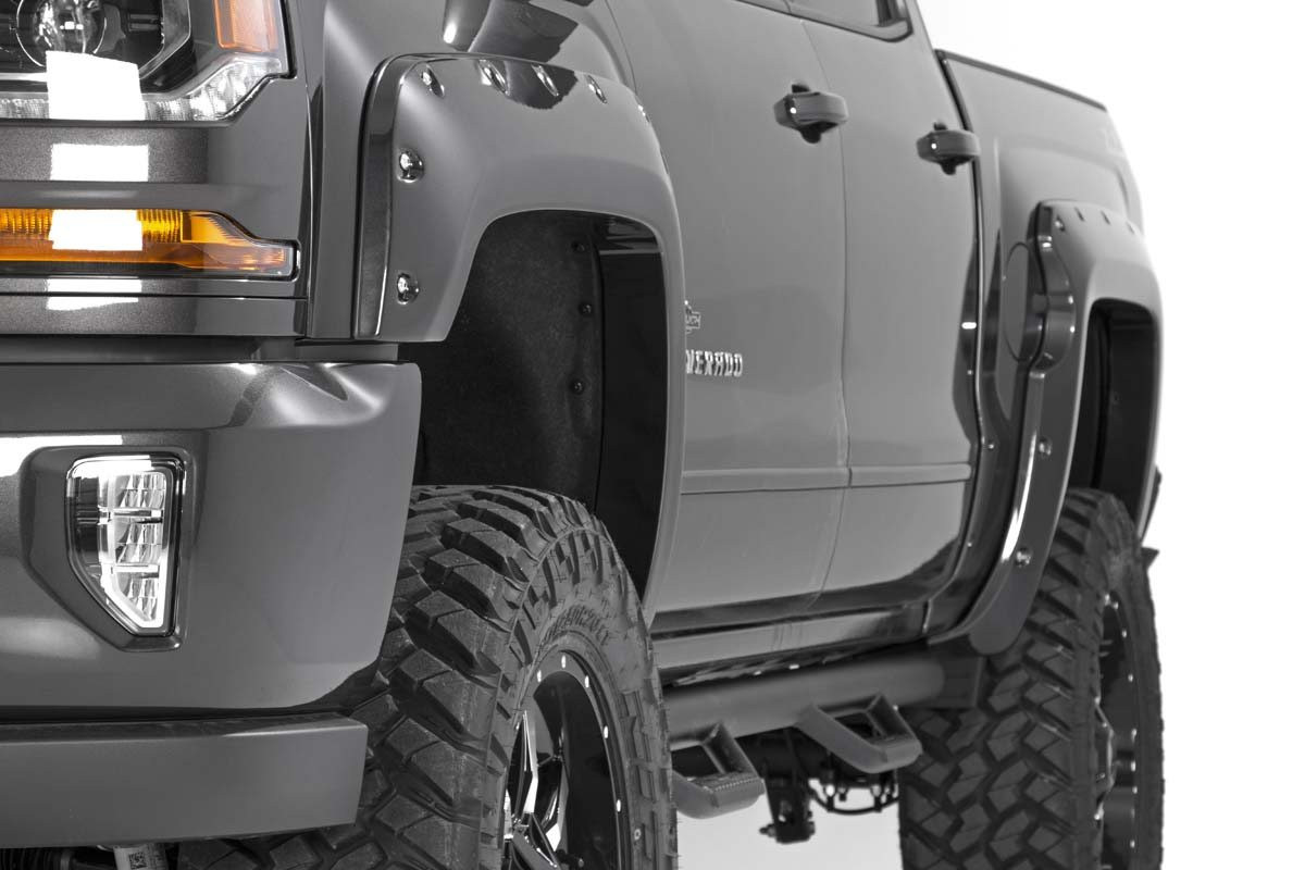 With 5.8 Foot Bed Pocket Flares | Chevy Silverado 1500 (16-18)