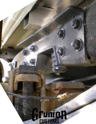 GMC Sierra 1500 1999-2006 Rear Axle Flip Kit 6" Drop McGaughys 33034