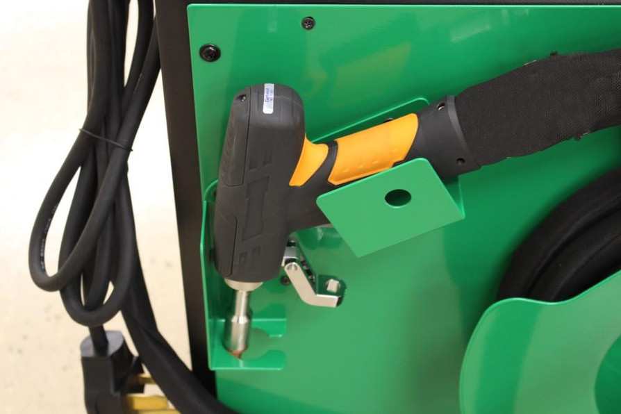 Everlast RedSabre 1500 - Lightweight, Portable 1500 Watt Fiber Laser Welder 