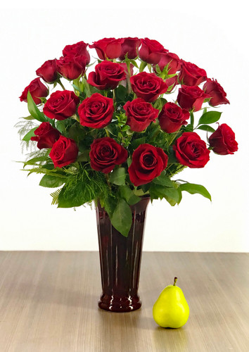 the "Elegant" 24 Red Rose Vase