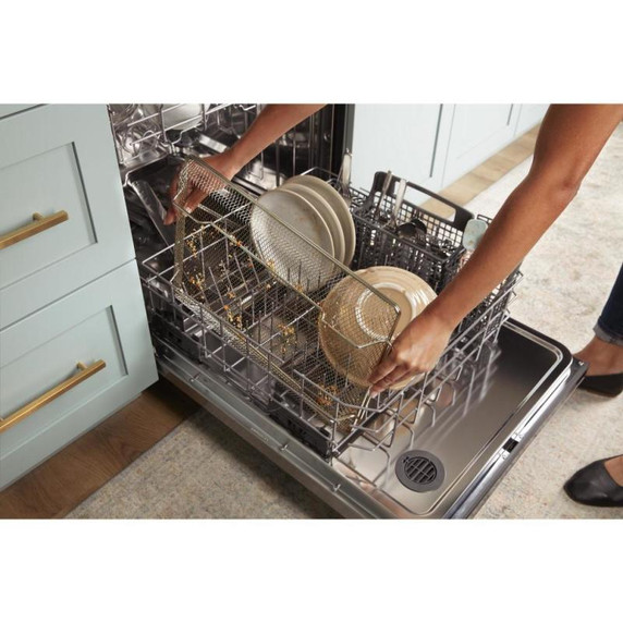 Whirlpool® 24” Stainless Steel Dishwasher with AI Intelligent Wash and Tall Top Rack WDT740SALZ