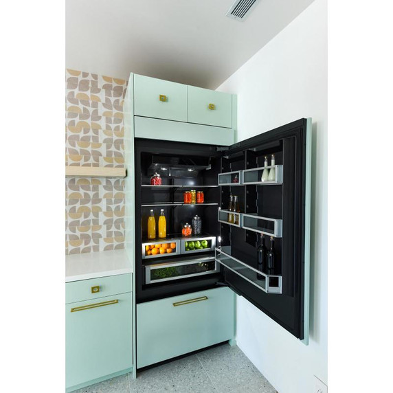 Jenn-Air® 36” Fully Integrated Built-In Bottom-Freezer Refrigerator (Right-Hand Door Swing) JB36NXFXRE
