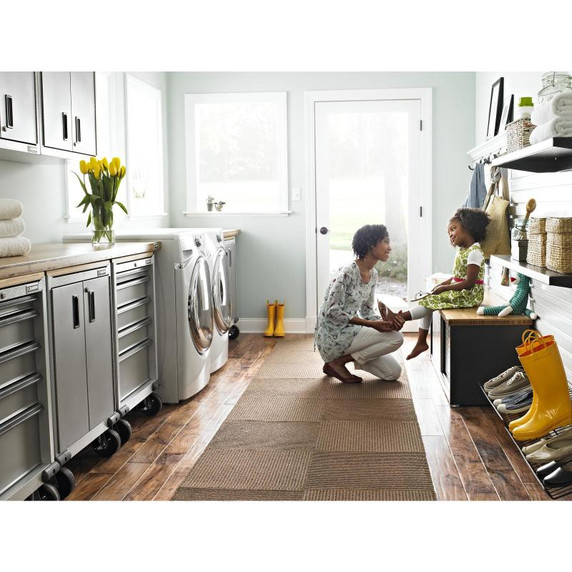 Gladiator® 30" (76.2 cm) Solid Shelf GAWA30SFRG