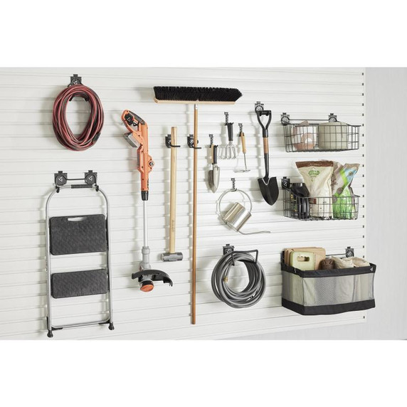 Gladiator® 18" (45.7 cm) Wire Basket GAWU18BKBH