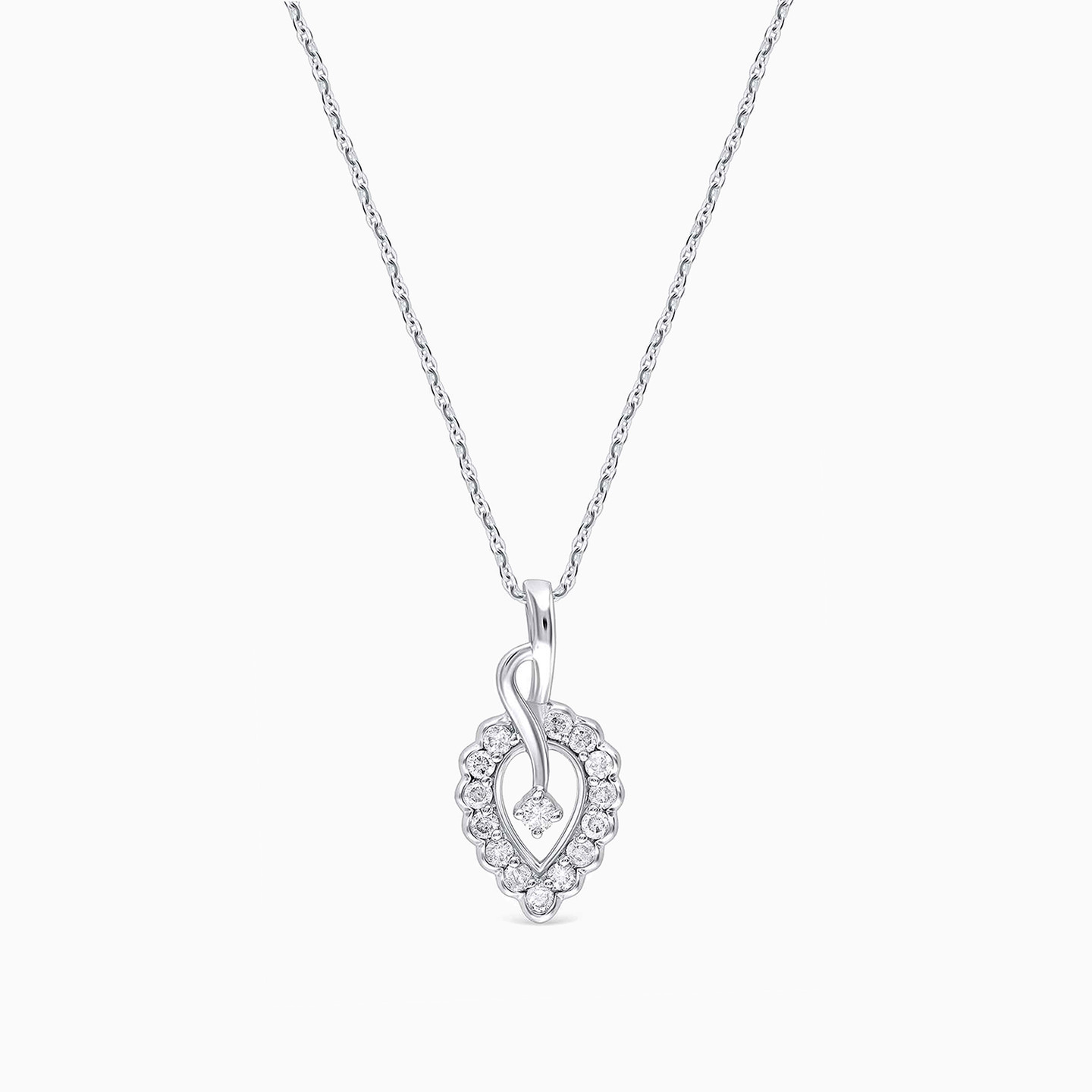 18K Gold Diamond Pendant Necklace - 2