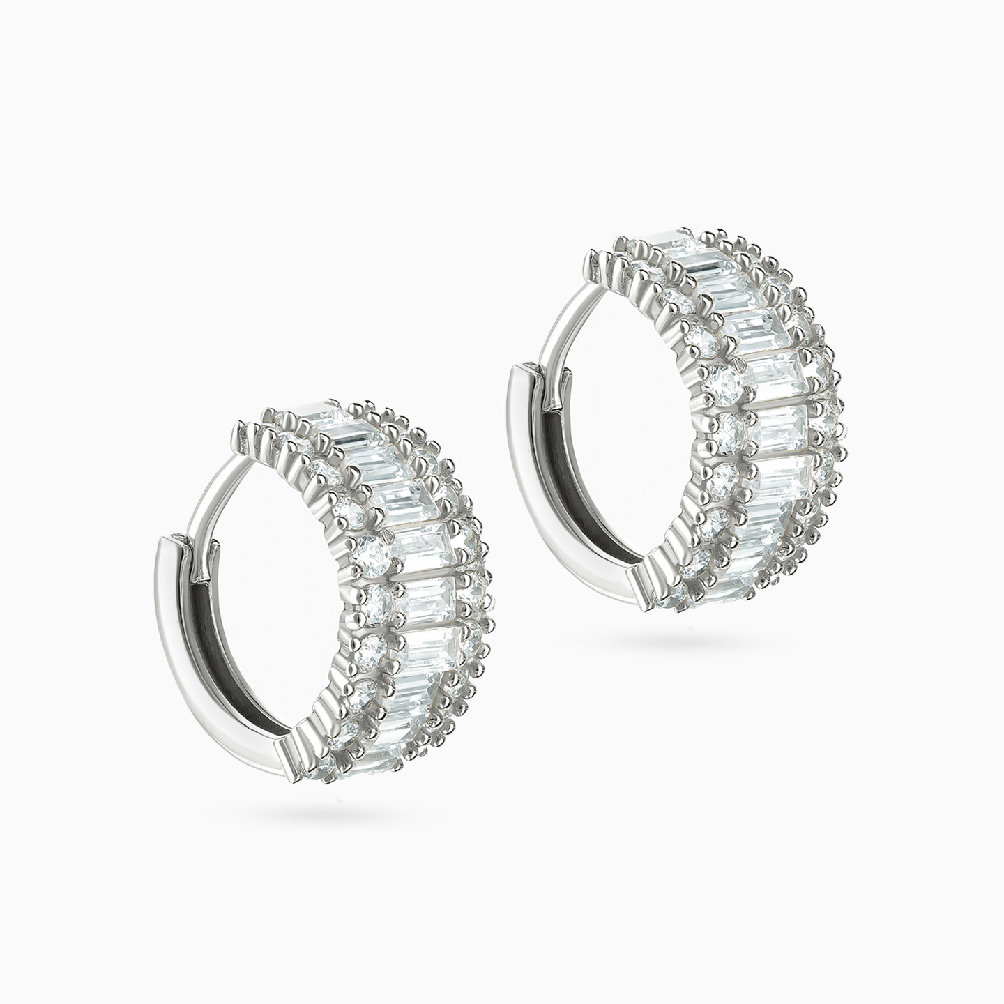 أقراط صغيرة ذهب باجيت عيار 18 قيراط مزينة بأأحجار الزركون - 2 أقراط صغيرة ذهب باجيت عيار 18 قيراط مزينة بأأحجار الزركون - 2