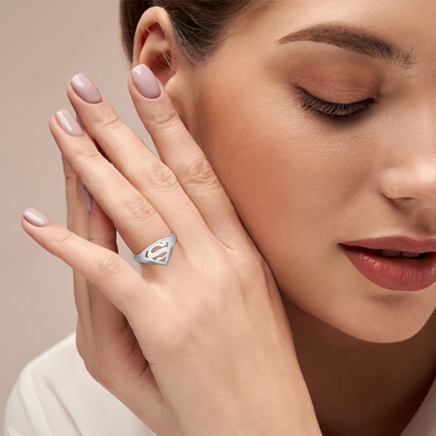 Superwoman Ring in 18K Gold - 3 Superwoman Ring in 18K Gold - 3