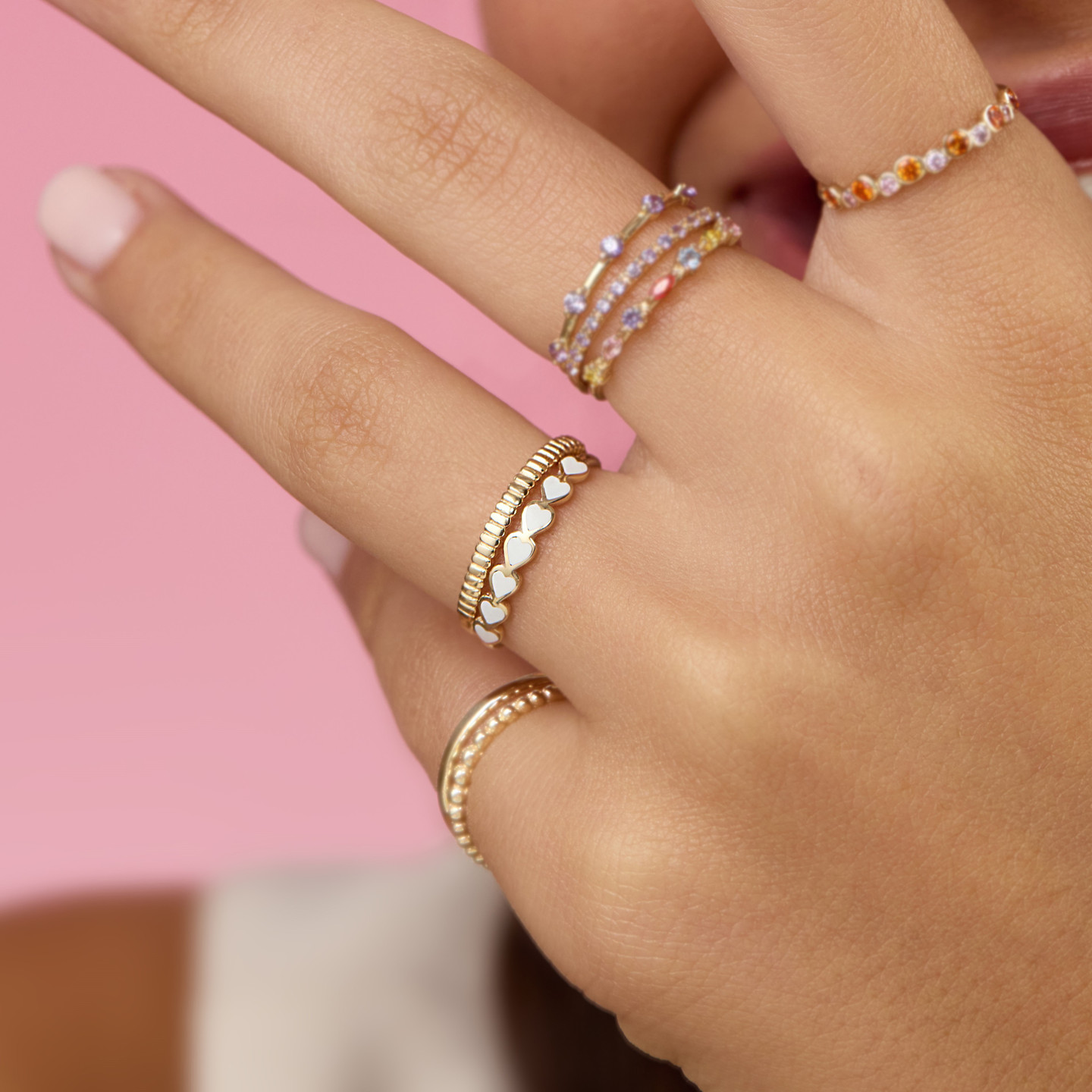 خاتم ستيتمنت ذهب عيار 14 قيراط شكل قلب مطلي بالمينا - 2 خاتم ستيتمنت ذهب عيار 14 قيراط شكل قلب مطلي بالمينا - 2