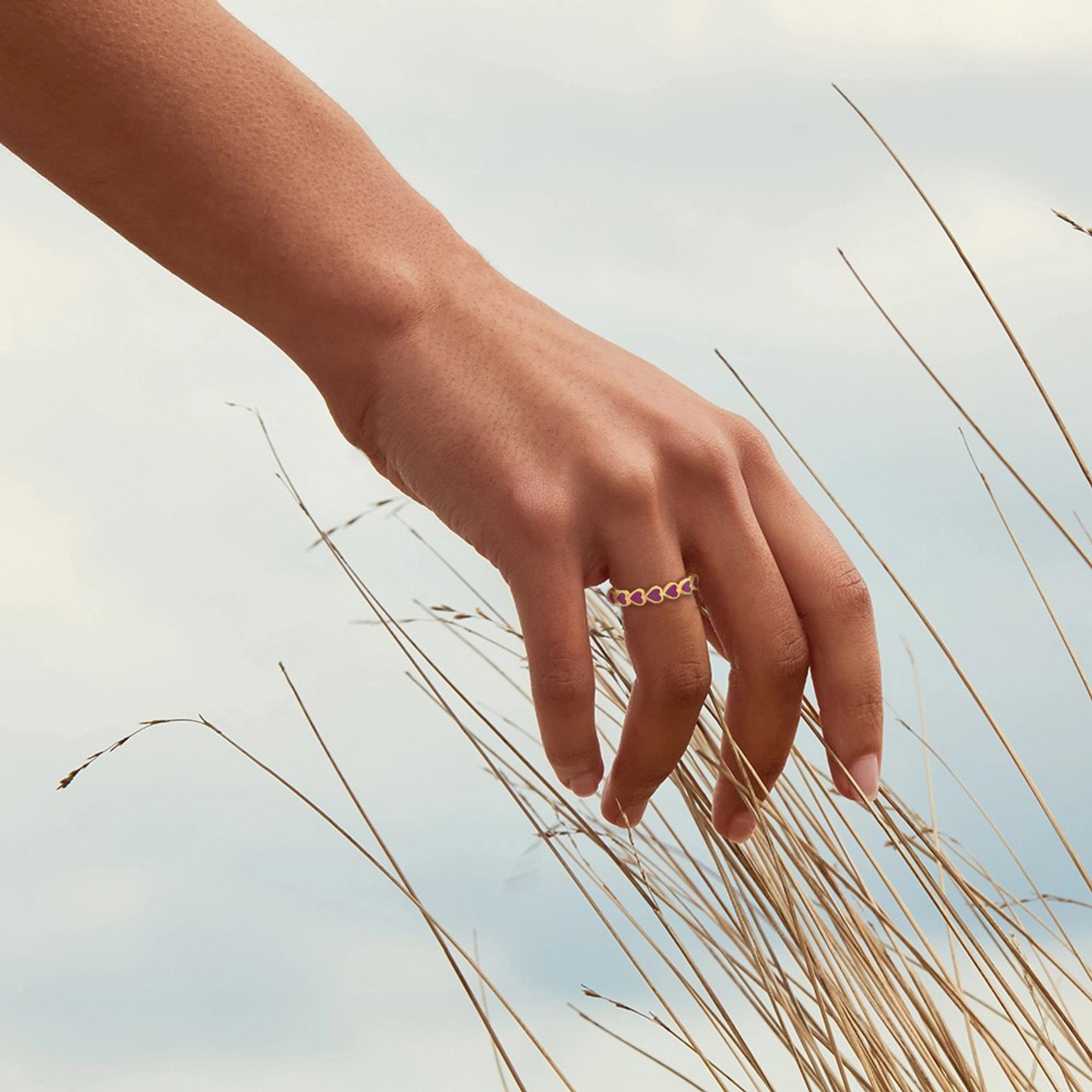 خاتم ستيتمنت ذهب عيار 14 قيراط شكل قلب مطلي بالمينا - 2 خاتم ستيتمنت ذهب عيار 14 قيراط شكل قلب مطلي بالمينا - 2