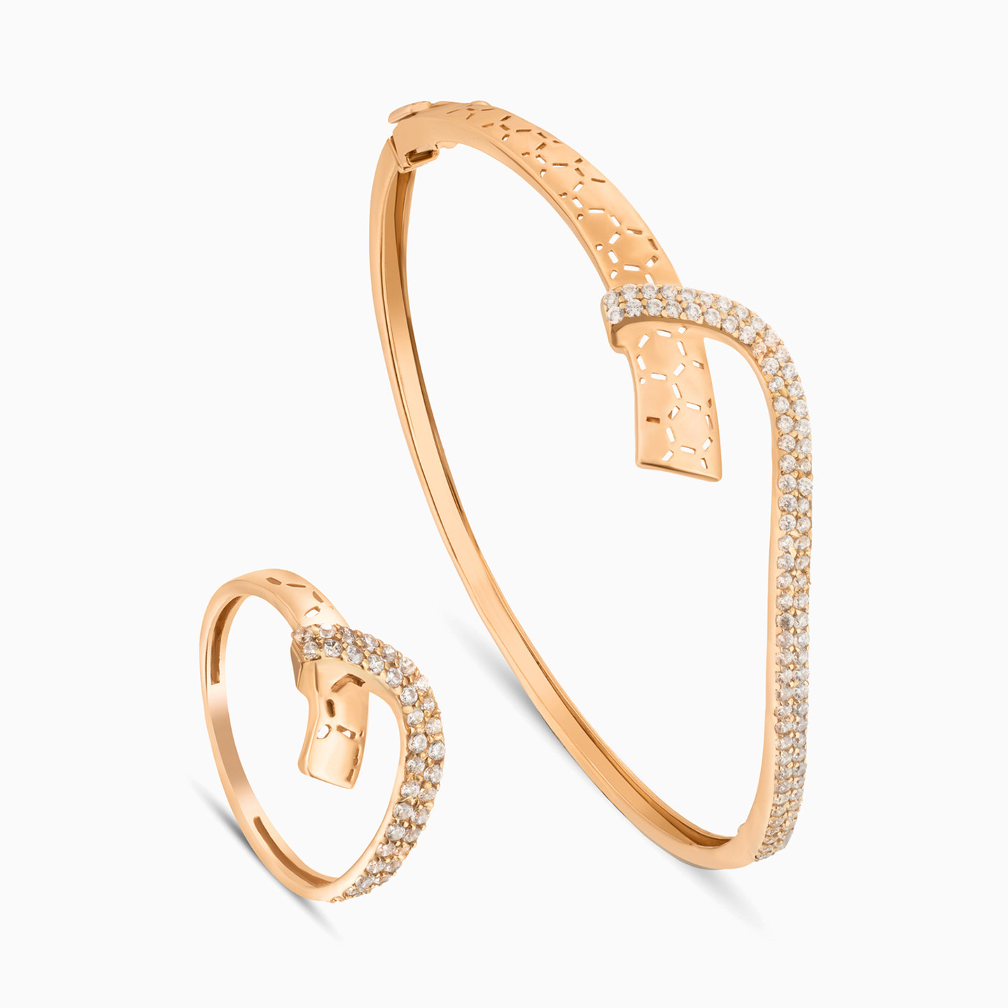 Wavy Cubic Zirconia Half Set in 21K Gold (2 Pieces) Wavy Cubic Zirconia Half Set in 21K Gold (2 Pieces)