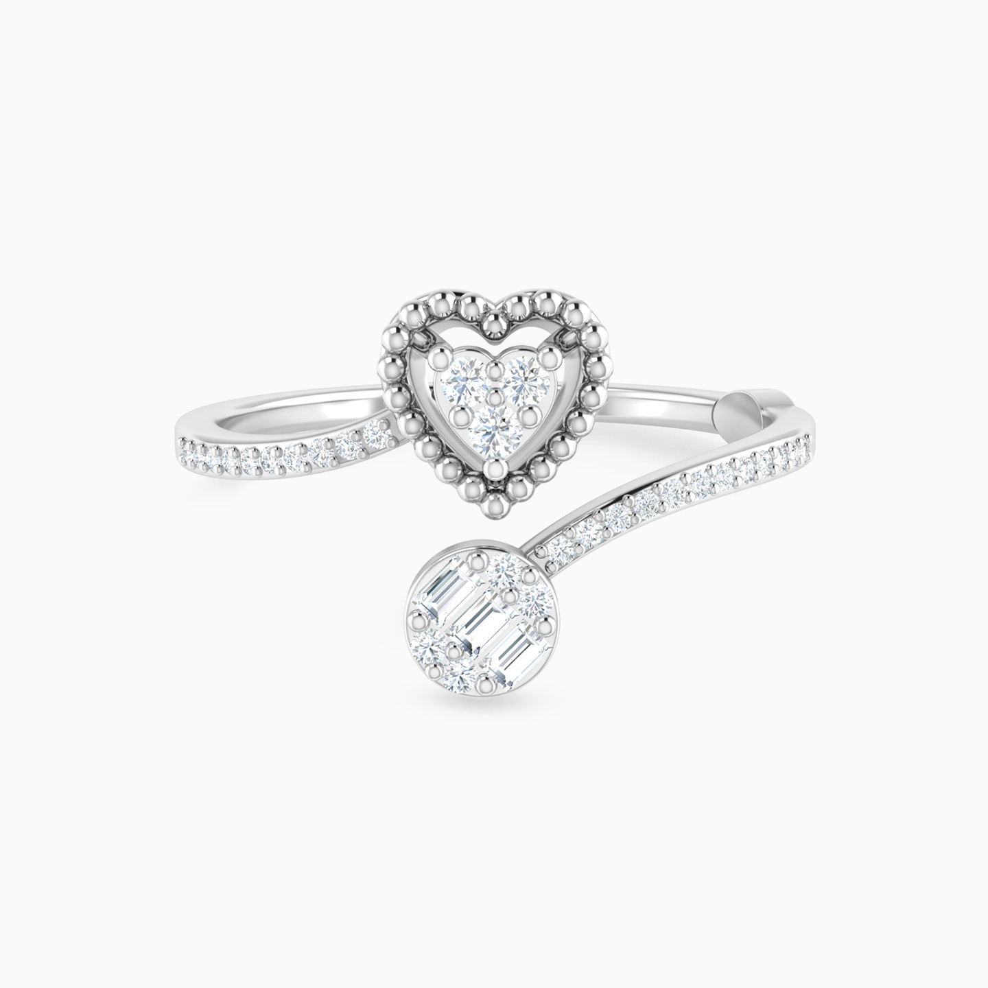 خاتم مفتوح بايباس شكل قلب ذهب عيار 18 قيراط مزين بالألماس خاتم مفتوح بايباس شكل قلب ذهب عيار 18 قيراط مزين بالألماس