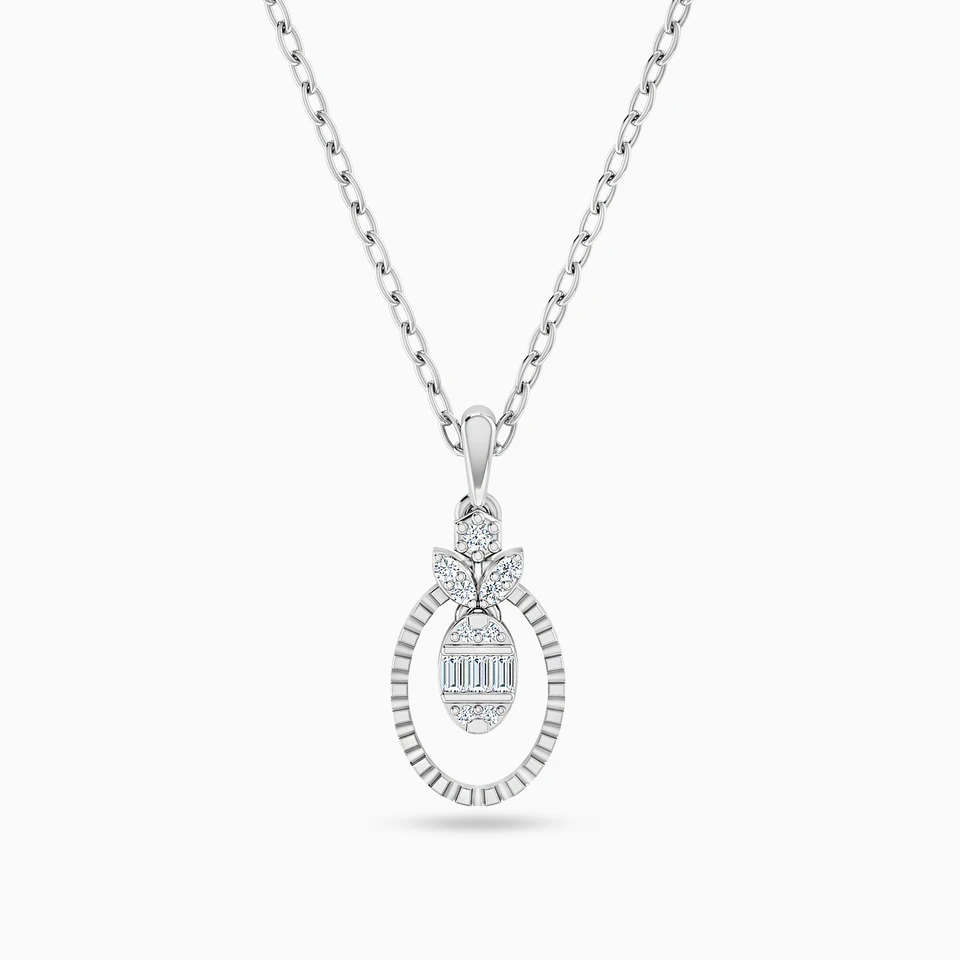 Oval Diamond Necklace in 18K Gold Oval Diamond Necklace in 18K Gold