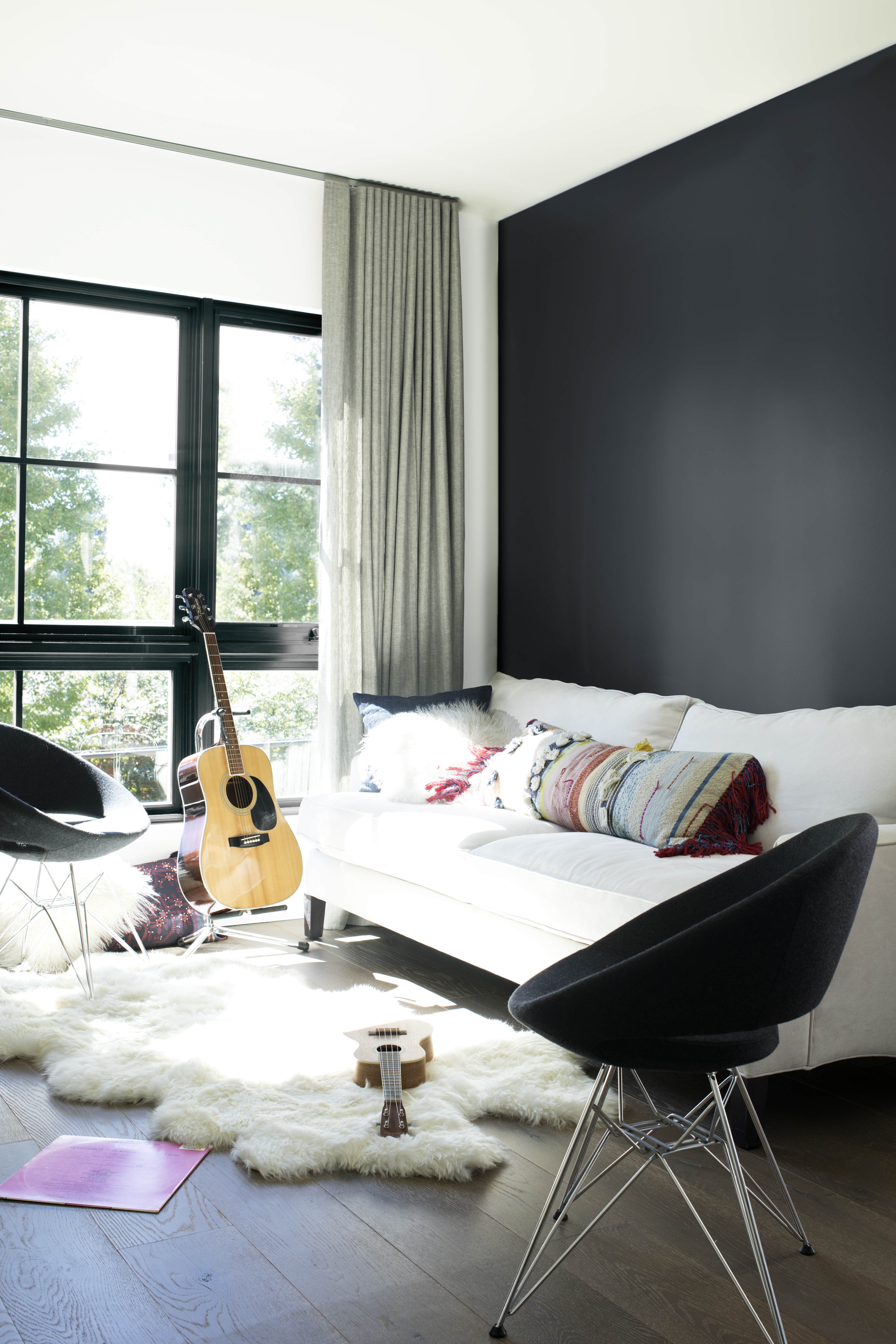 teen-bedroom-with-white-sofa.jpg