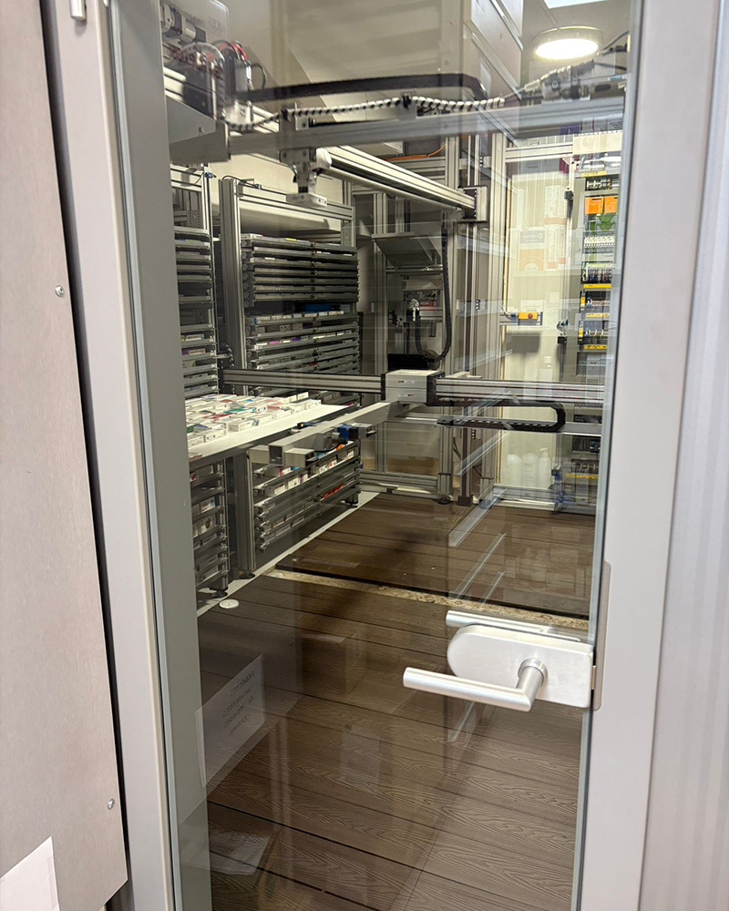 Robot de la Farmacia M5 en Alpedrete, Madrid