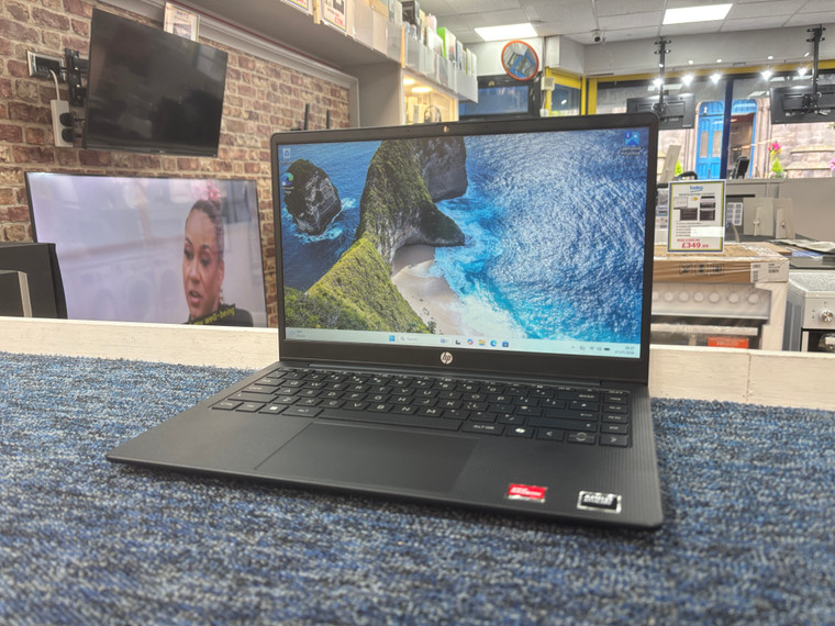 HP 14-EM0018NA 14" | AMD Athlon | 4GB | 128GB SSD | '559-2142'