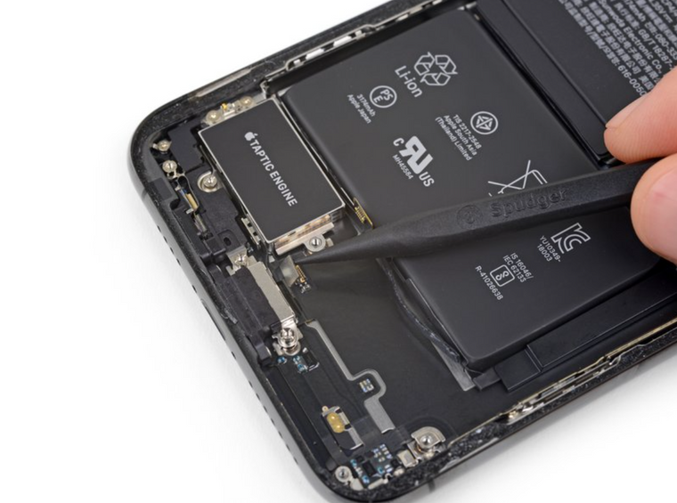 iPhone XS Max Charge Port Replacement Service | 30 Mins