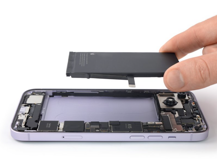 iPhone 14 Plus Battery Replacement Service | 30 Mins