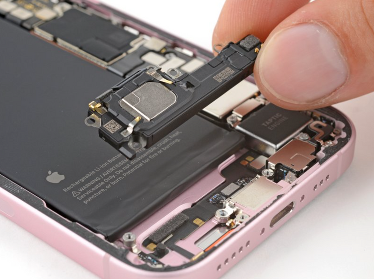 iPhone 15 Charge Port Cleaning Service | 30 Mins