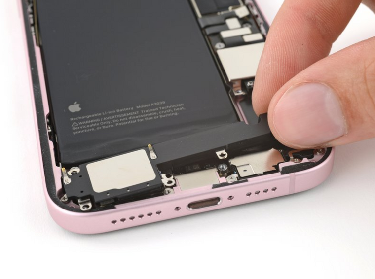iPhone 15 Plus Charge Port Replacement Service | 30 Mins