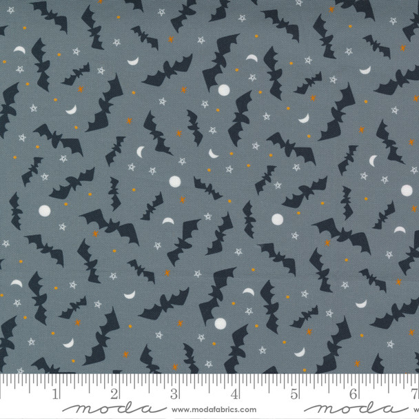 Gray Halloween Bats quilting cotton - Moda Holiday Halloween cotton