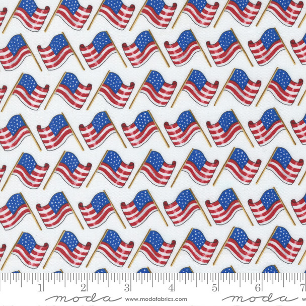 American Flag daisy white cotton fabric - Moda Fabrics Red White Blue quilting cotton QTR YD