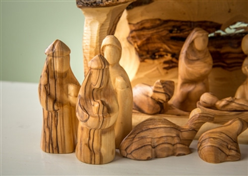 Handcrafted carved Nativity figurines Handcrafted carved Nativity figurines