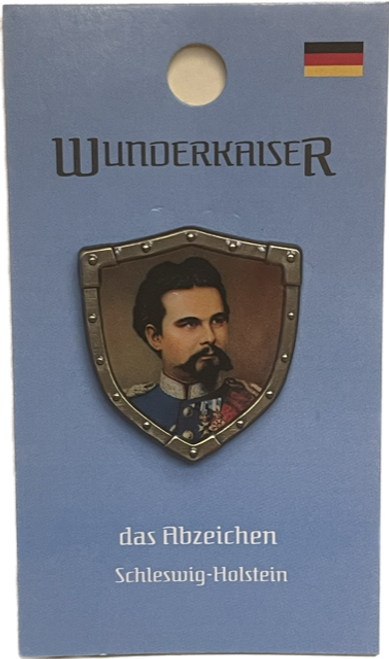 Features portrait of the famous King Ludwig with vibrant colors encased in a shield and a metal hat pin clasp on the back || King Ludwig Shield Deluxe Hat Pin HP-D-02 Features portrait of the famous King Ludwig with vibrant colors encased in a shield and a metal hat pin clasp on the back || King Ludwig Shield Deluxe Hat Pin HP-D-02