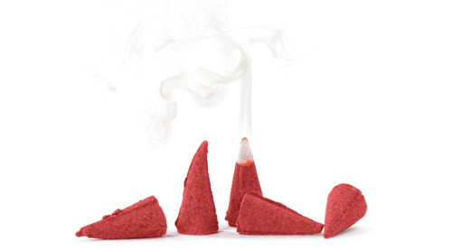 5 burning red, strawberry fragrance KNOX incense cones 146/0028. Handmade in the Erzgebirge region of Seiffen, Germany for authentic Christmas smokers. 5 burning red, strawberry fragrance KNOX incense cones 146/0028. Handmade in the Erzgebirge region of Seiffen, Germany for authentic Christmas smokers.