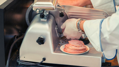Features To Look For in a Professional Meat Slicer