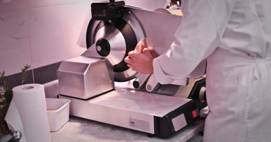 How To Properly Sharpen Commercial Meat Slicer Blades How To Properly Sharpen Commercial Meat Slicer Blades