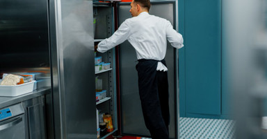 Restaurant Equipment: Reach-In vs. Walk-In Refrigerator