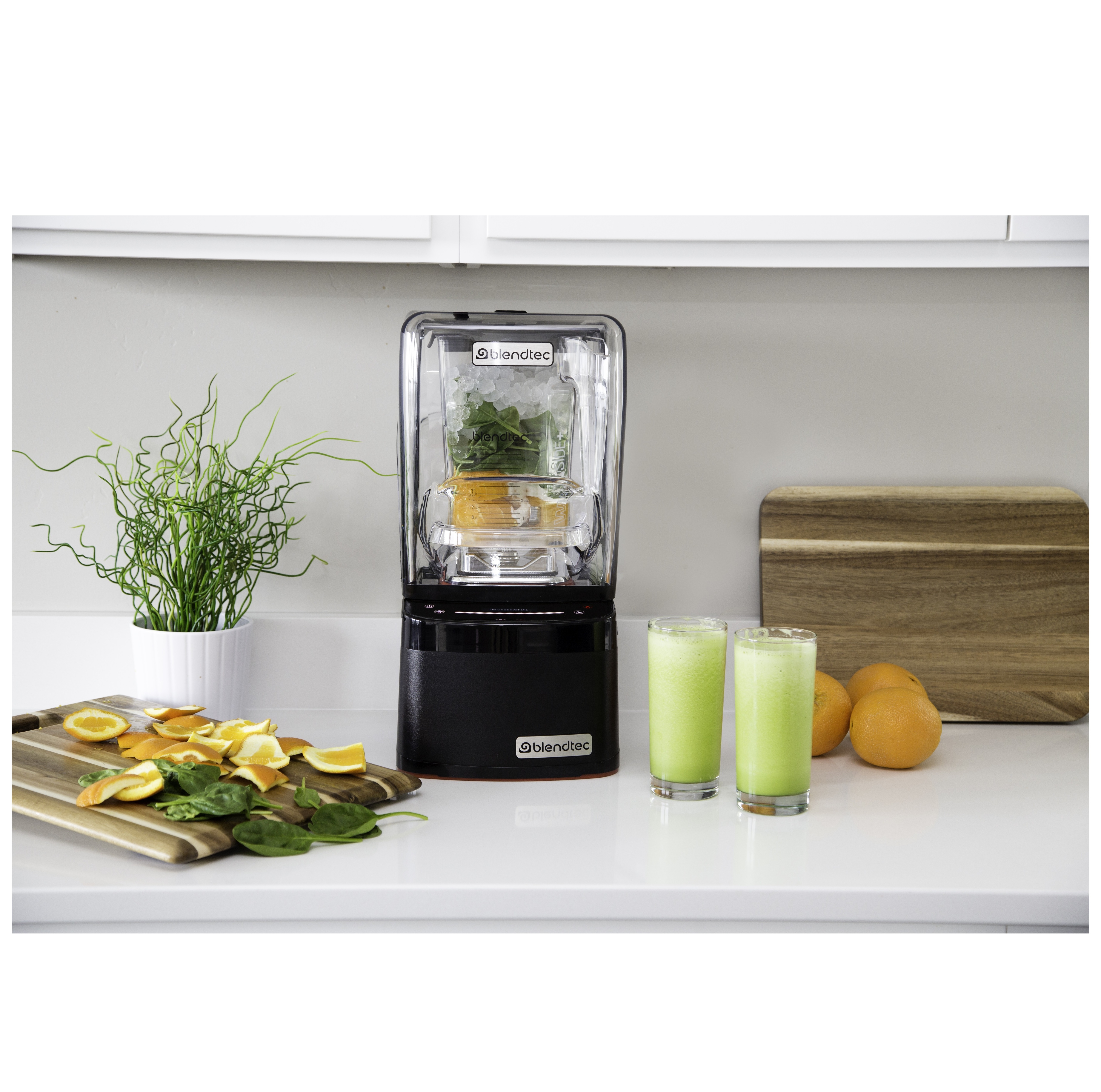 Blendtec Commercial EZ 600 Counter Top Blender - Pro Restaurant Equipment