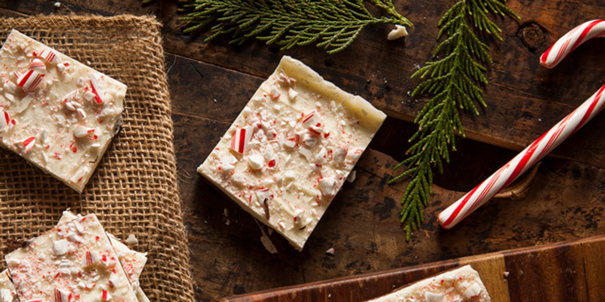 How To Make Vodka-Infused Peppermint Bark How To Make Vodka-Infused Peppermint Bark