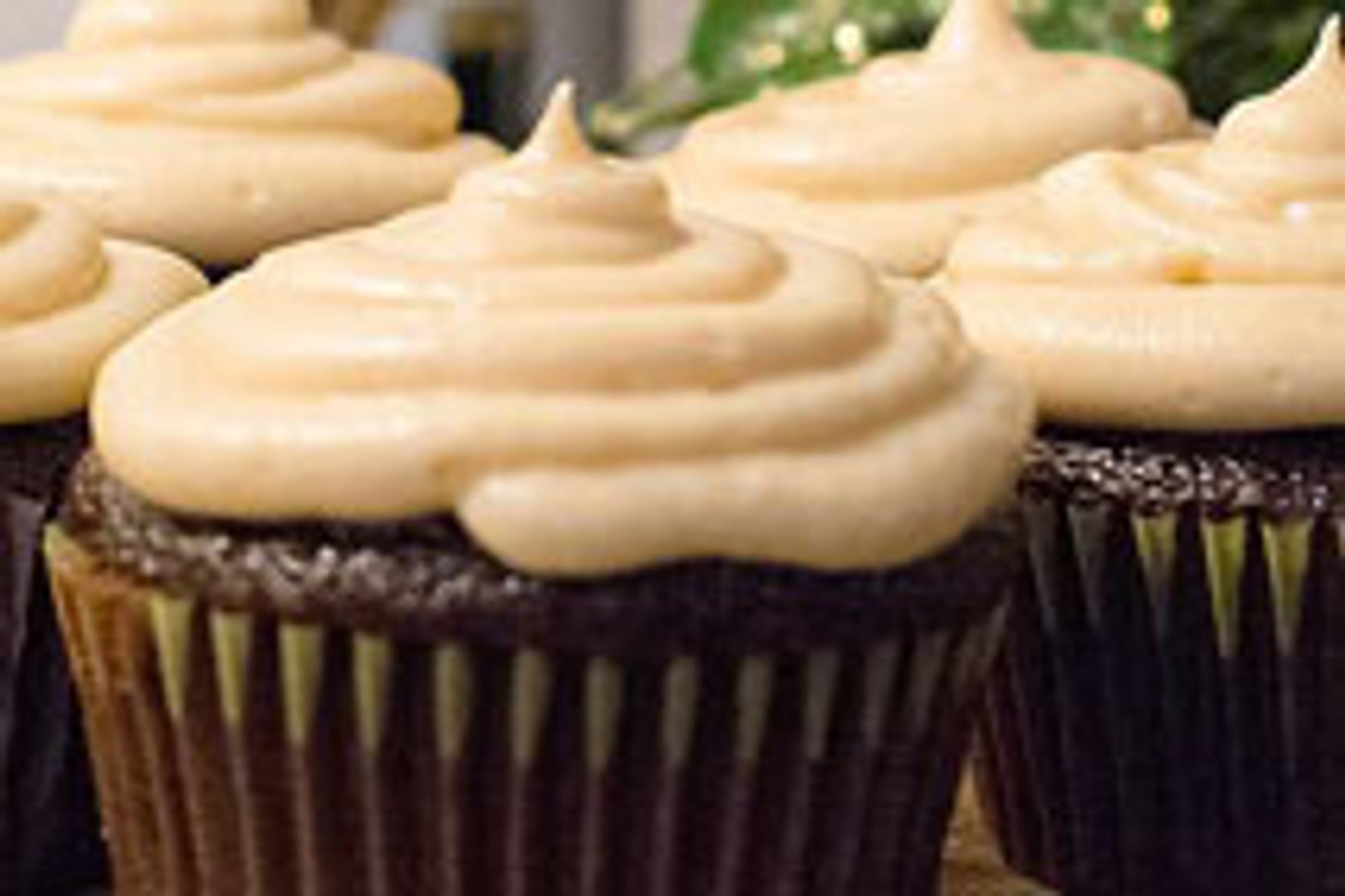 Chocolate Guinness Cupcakes with Baileys Cream Cheese Frosting Chocolate Guinness Cupcakes with Baileys Cream Cheese Frosting