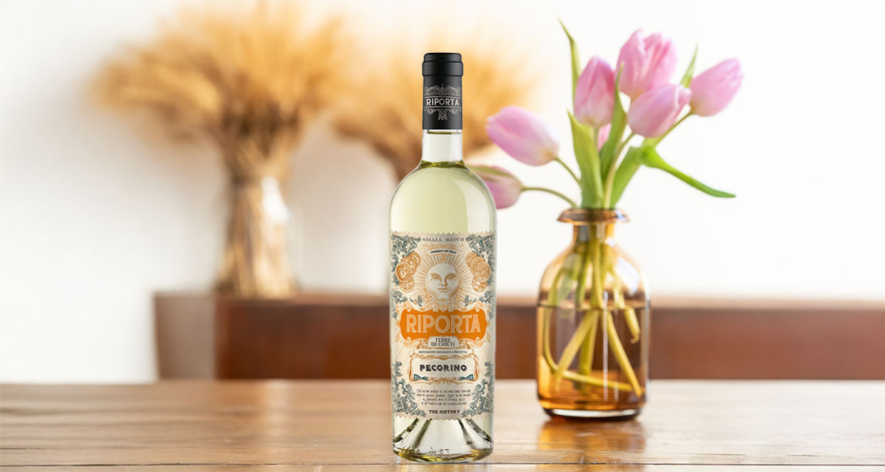 The Wines to Sip This Spring According to Our Experts  The Wines to Sip This Spring According to Our Experts