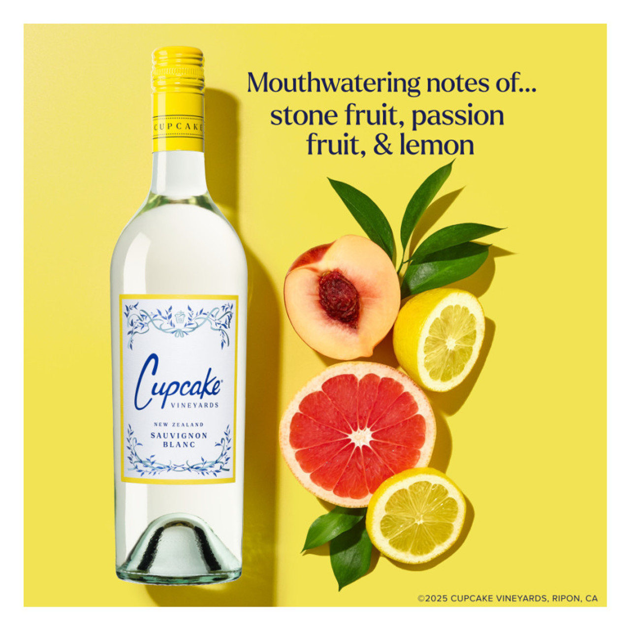 記念グッズ Real Madrid 2010 Sauvignon Blanc 750ml Cupcake Vineyards Sauvignon Blanc New Zealand White Wine